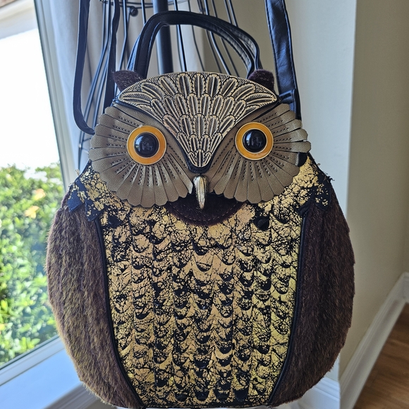 Whimsical Owl Shoulder Bag Brown and Gold - Picture 7 of 7